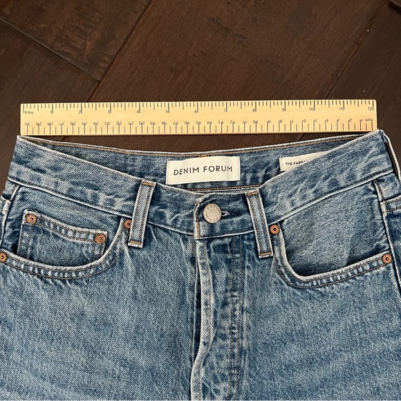 Aritzia Denim Forum Farrah High Rise Wide Leg Jeans 28L - Picture 4 of 5